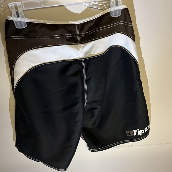 Ripzone Board Shorts - Picture 2 of 4
